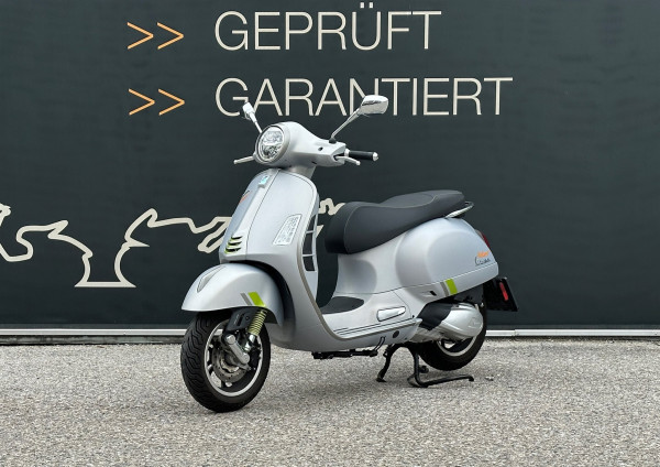 Vespa GTS 300 hpe Super Tech