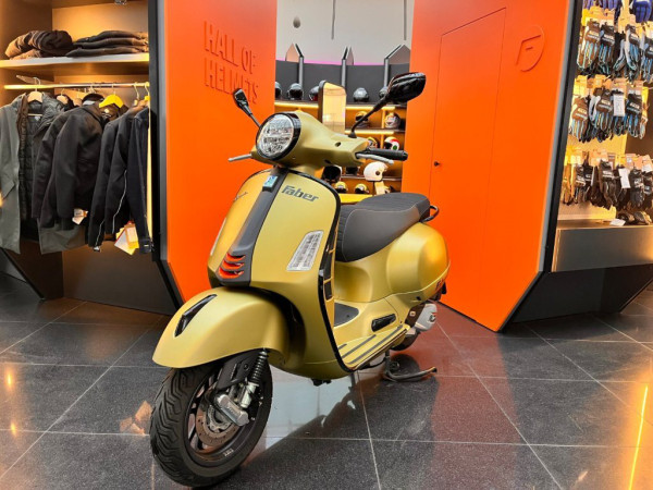 Vespa GTS 125