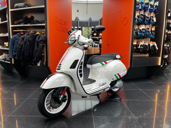Vespa GTS 300