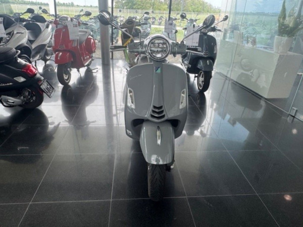 Vespa GTS 300 Super Tech