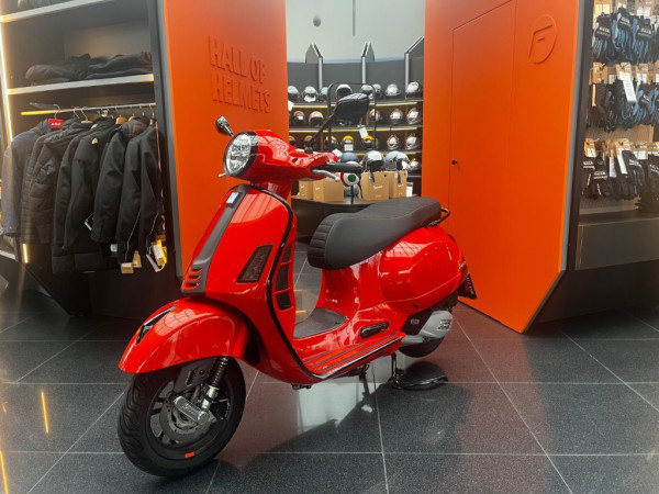 Vespa GTS 125 Super Sport